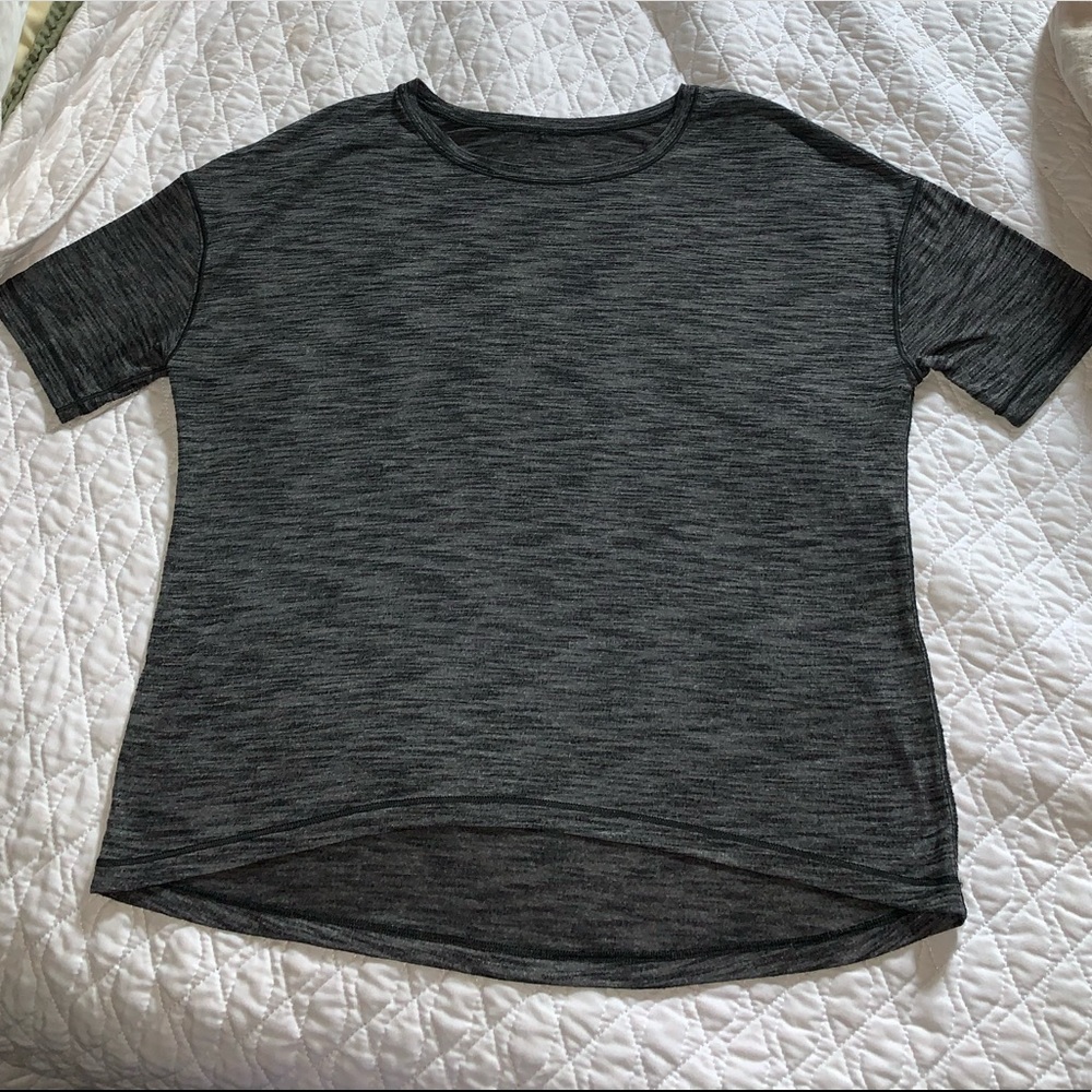 Lululemon t-shirt